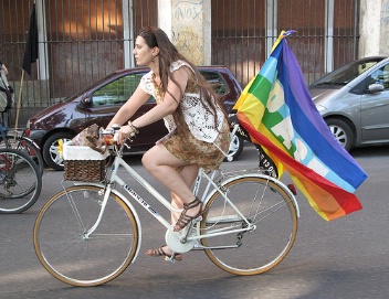 Per la sicurezza dei ciclisti è necessario un cambio radicale di mentalità