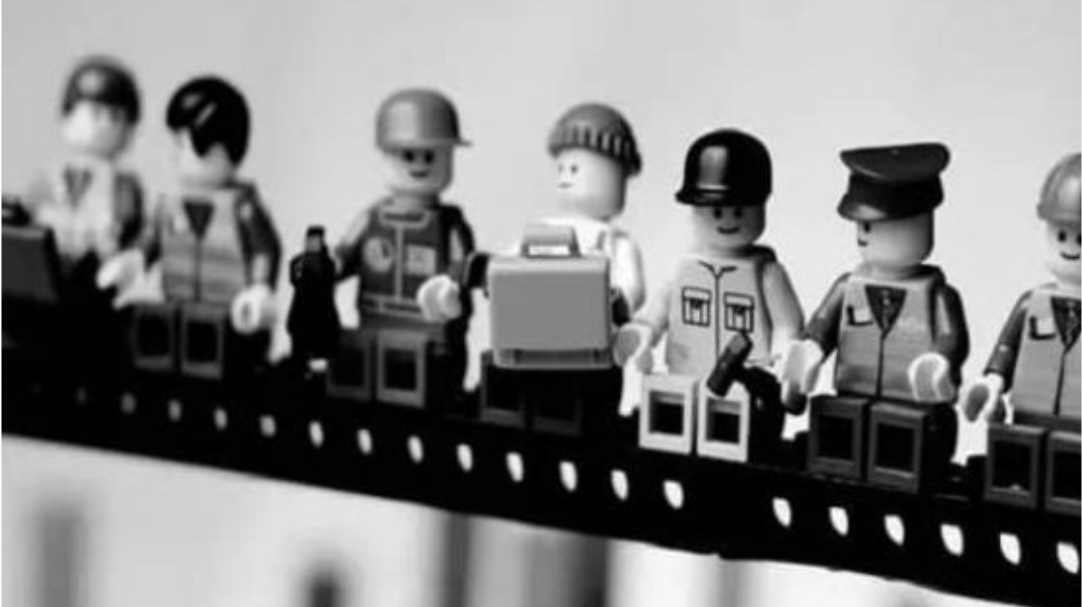 Festa del lavoro. Lavorare dispari