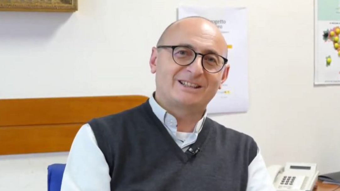 Don Bruno Bignami presenta il libro 