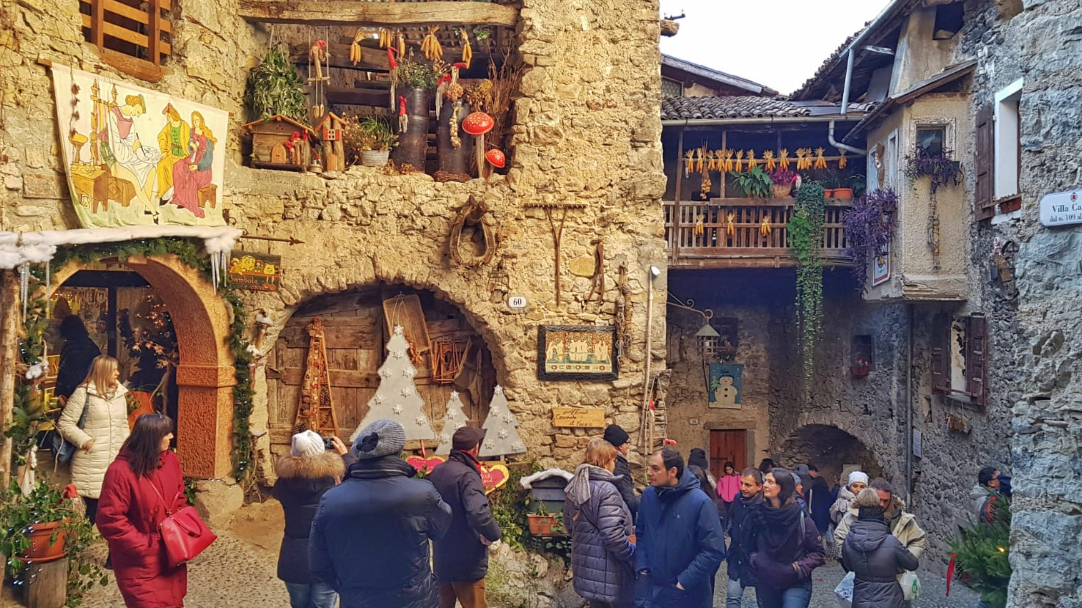 Ai mercatini di Tenno con il Circolo di San Polo