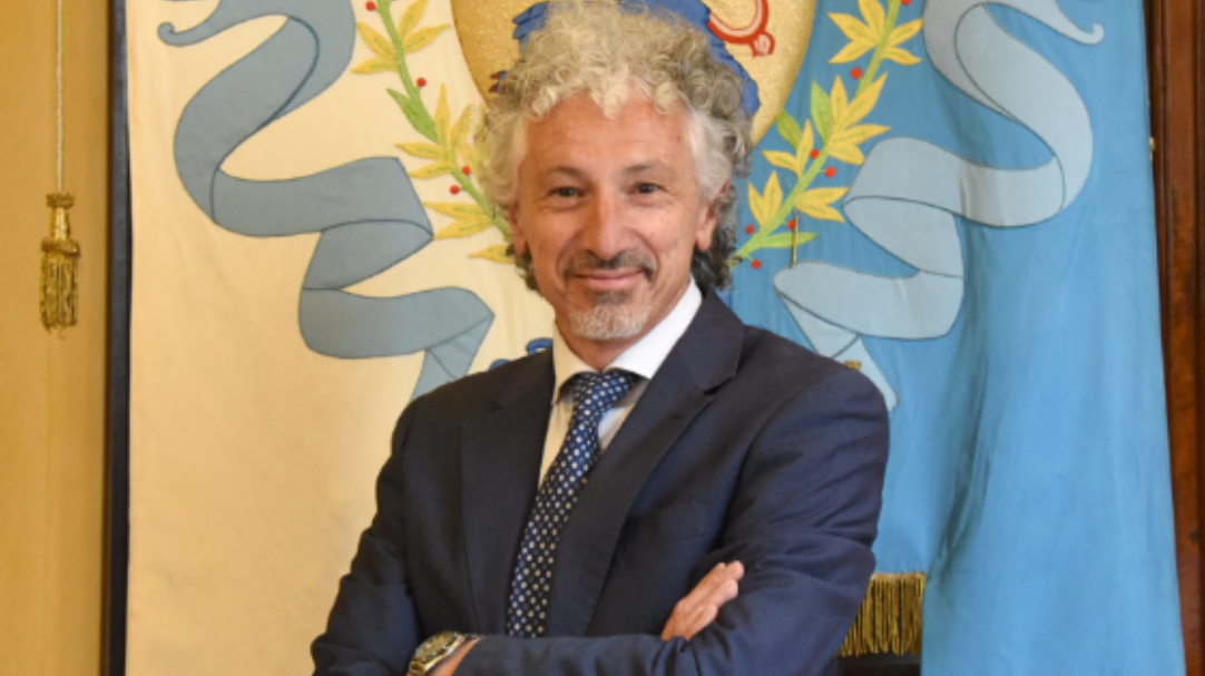 La democrazia va a piedi