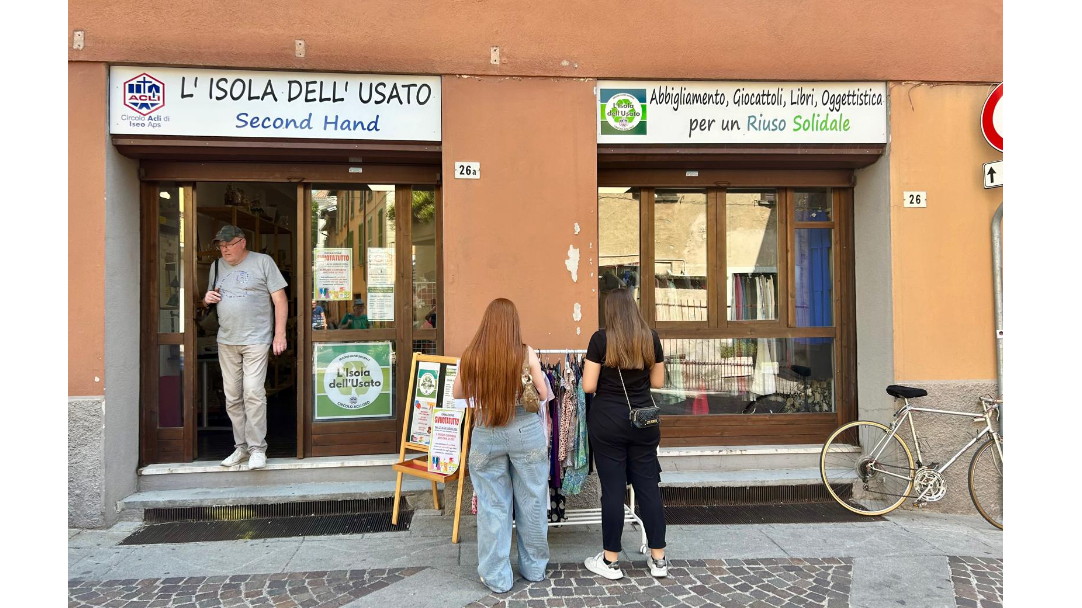 Apre a Iseo in una nuova sede “l’Isola dell’usato” 